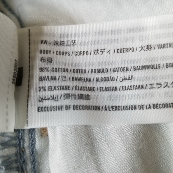 Hollister Women's Curvy Ultra High-Rise Vintage Straight Crop Jeans Size 28 NWOT - Picture 10 of 10